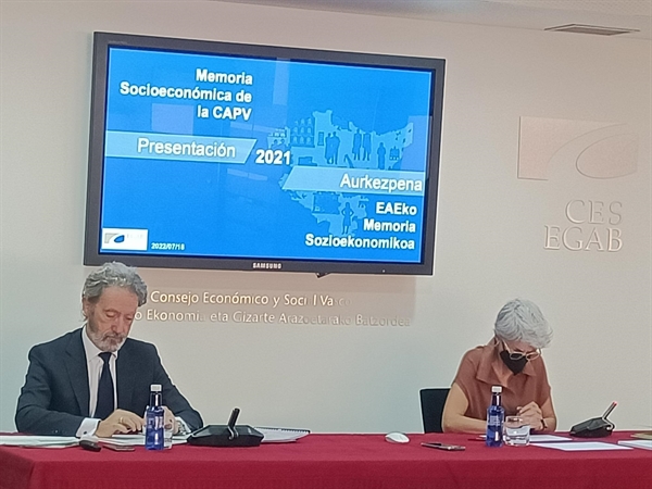 Euskadiko Ekonomia eta Gizarte Arazoetarako Batzordeak 2021eko Memoria Sozioekonomikoa aurkeztu du gaur goizean