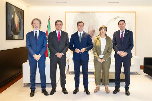 El CES entrega al Lehendakari la Memoria socioeconómica 2024